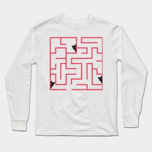 Black cats in the labyrinth Long Sleeve T-Shirt